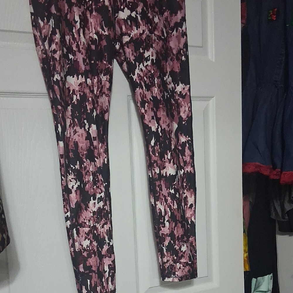 Athletic Works Black & Pink Abstract Print Women's Leggings.sz XL.